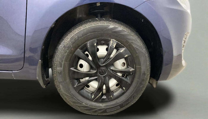 2022 Maruti Swift LXI, Petrol, Manual, 18,945 km, Right Front Wheel
