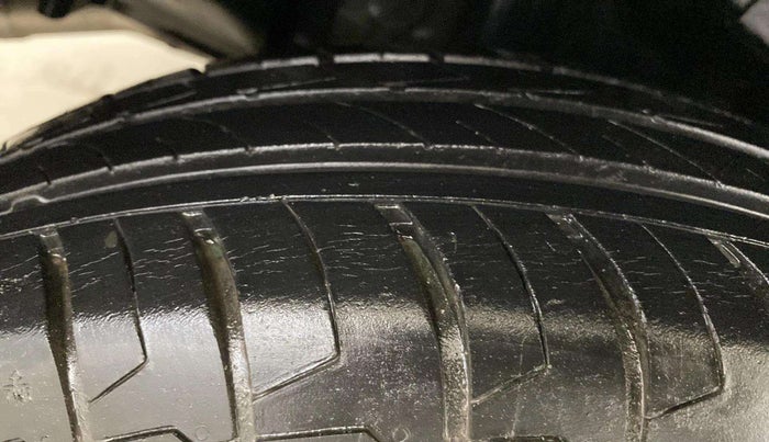 2022 Maruti Swift LXI, Petrol, Manual, 18,945 km, Right Rear Tyre Tread