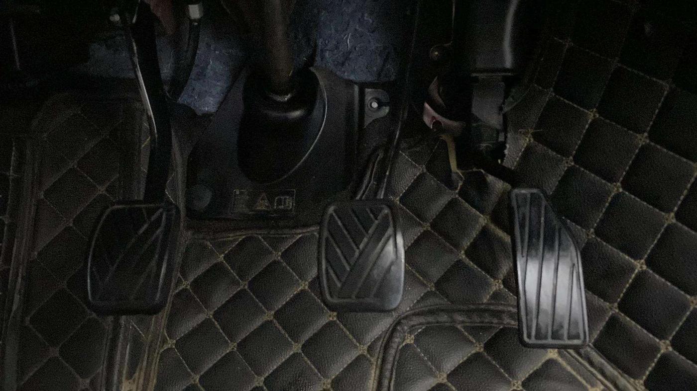 2021 Maruti IGNIS SIGMA 1.2, CNG, Manual, 86,795 km, Pedals