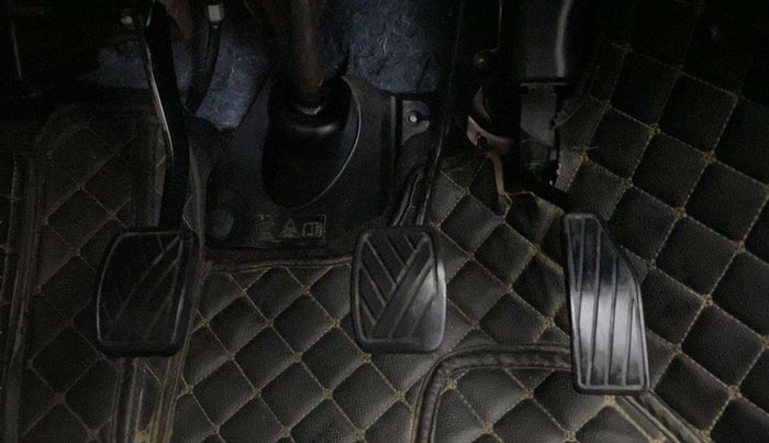 2021 Maruti IGNIS SIGMA 1.2, CNG, Manual, 86,497 km, Pedals