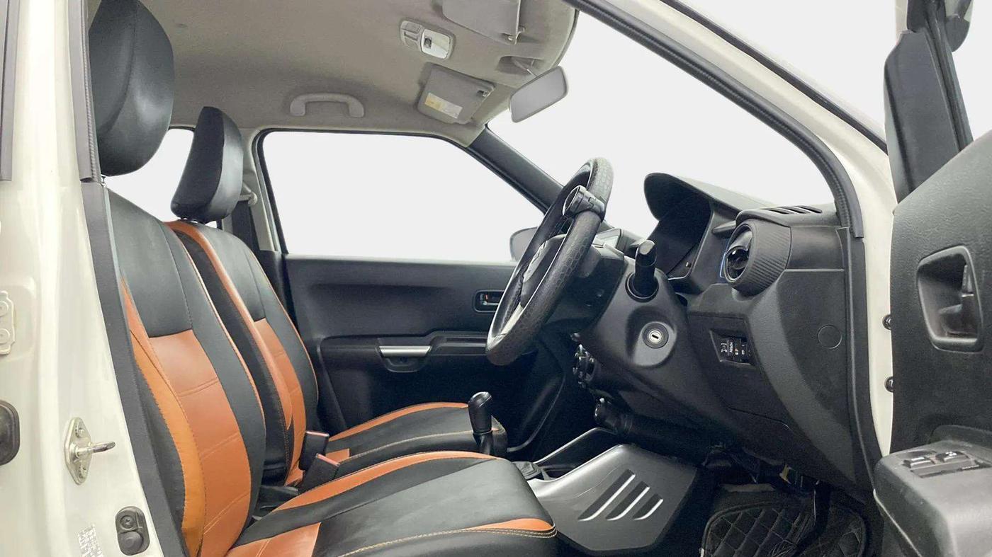 2021 Maruti IGNIS SIGMA 1.2, CNG, Manual, 86,795 km, Right Side Front Door Cabin