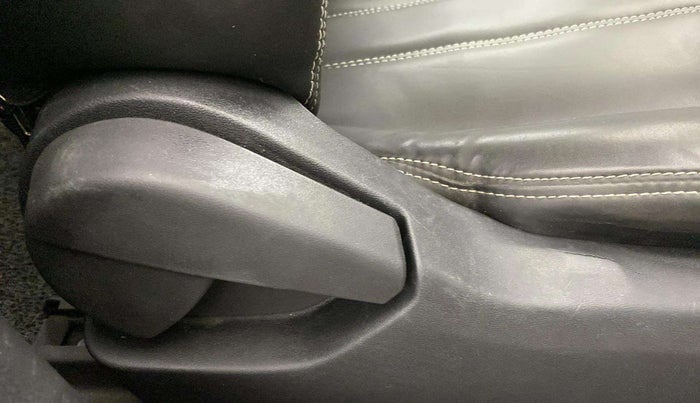 2022 Nissan MAGNITE XE, Petrol, Manual, 41,019 km, Driver Side Adjustment Panel