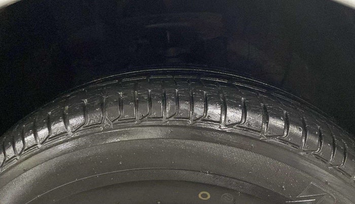 2019 Hyundai Elite i20 MAGNA PLUS 1.2, Petrol, Manual, 19,340 km, Right Front Tyre Tread