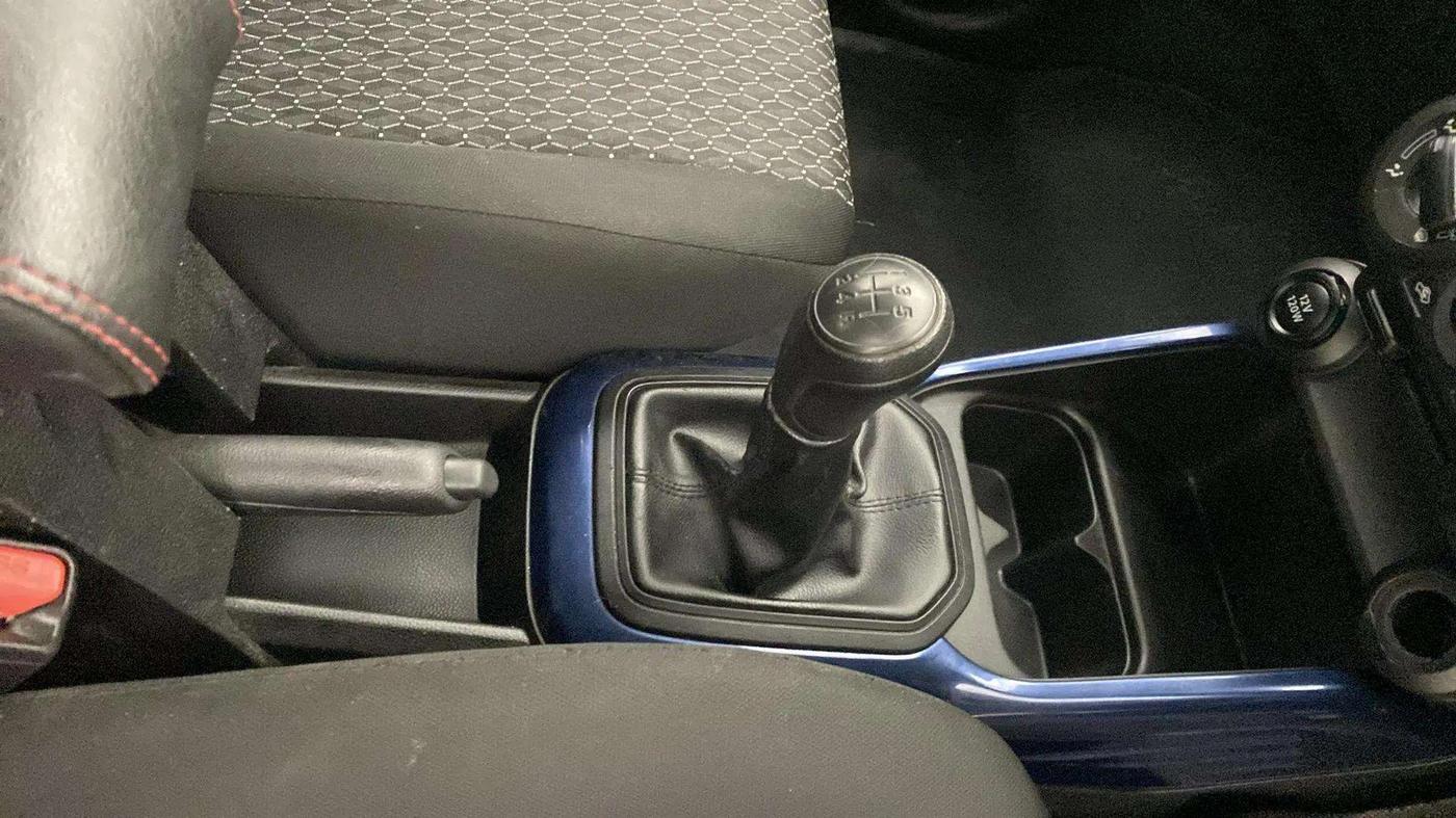 2021 Maruti IGNIS SIGMA 1.2, Petrol, Manual, 36,130 km, Gear Lever