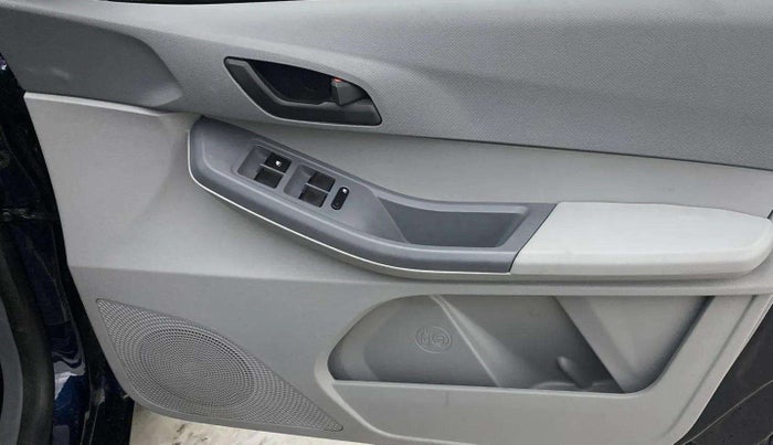 2023 Tata TIGOR XMA PETROL, Petrol, Automatic, 2,942 km, Driver Side Door Panels Control