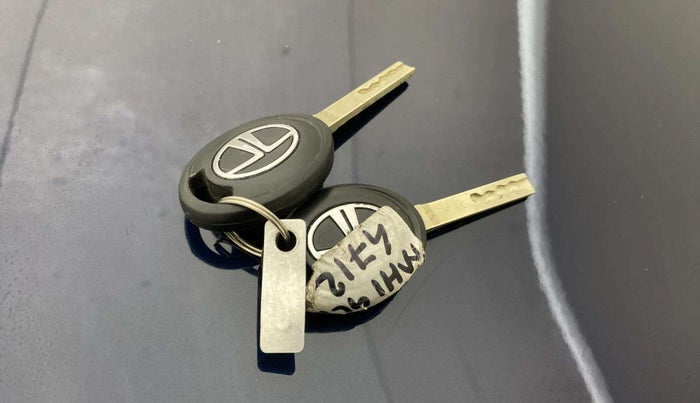 2023 Tata TIGOR XMA PETROL, Petrol, Automatic, 2,942 km, Key Close Up