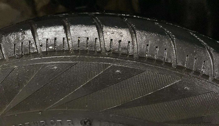 2019 Maruti New Wagon-R LXI CNG 1.0, CNG, Manual, 38,073 km, Right Front Tyre Tread