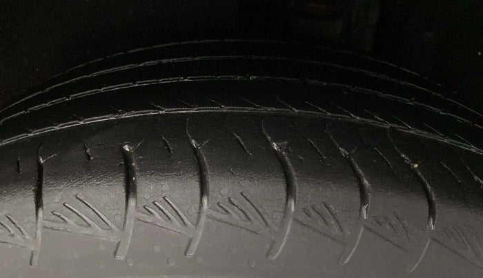 2022 Hyundai ALCAZAR 2.0 SIGNATURE (O) AT 6STR, Petrol, Automatic, 74,783 km, Left Rear Tyre Tread