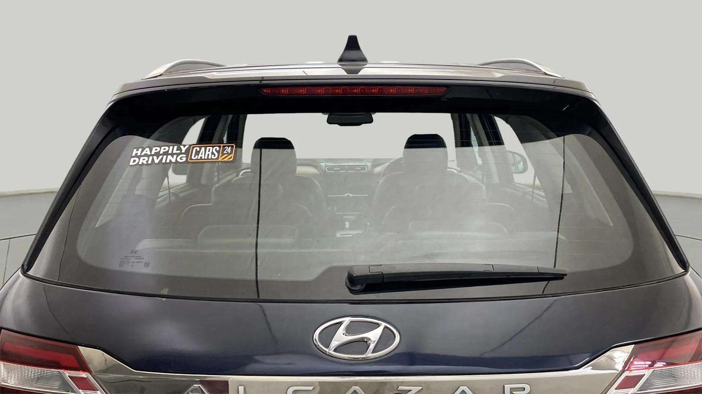 2022 Hyundai ALCAZAR 2.0 SIGNATURE (O) AT 6STR, Petrol, Automatic, 74,939 km, Rear Windshield