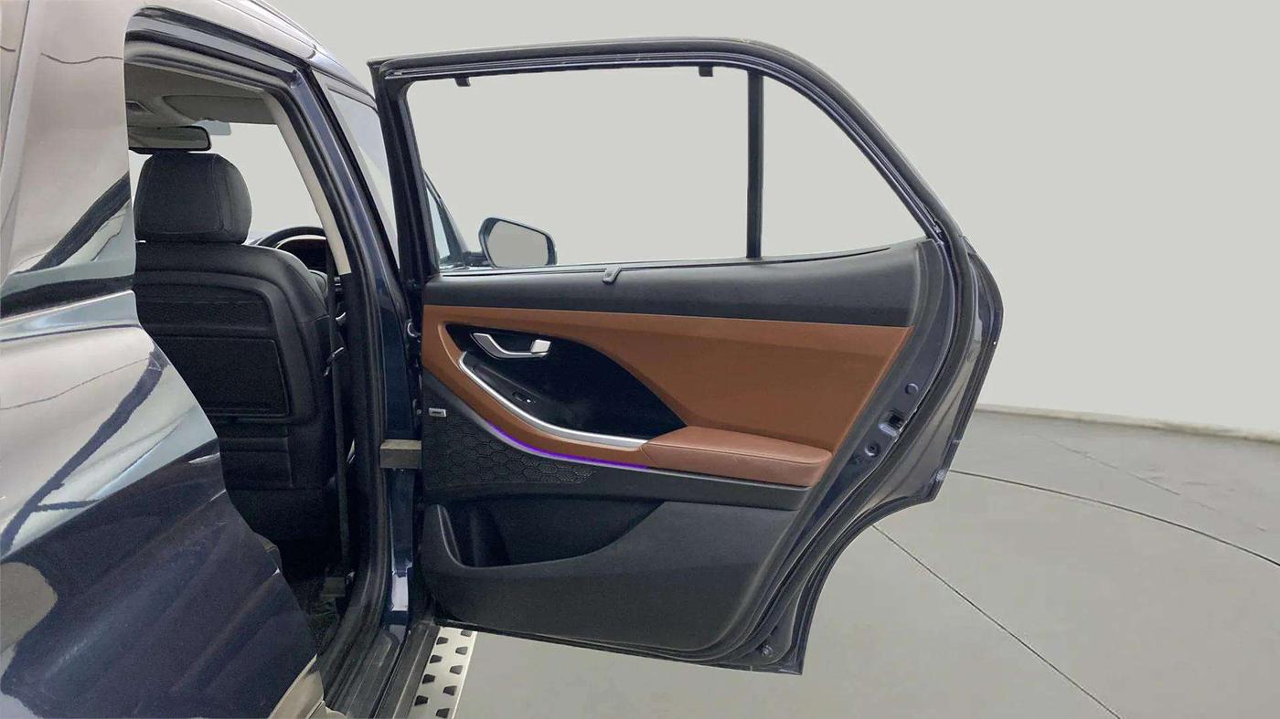 2022 Hyundai ALCAZAR 2.0 SIGNATURE (O) AT 6STR, Petrol, Automatic, 74,939 km, RHS Rear Door