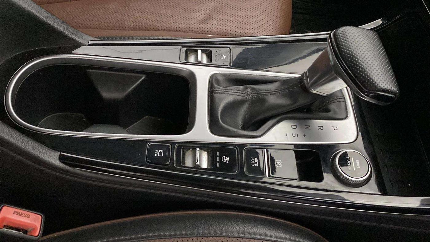2022 Hyundai ALCAZAR 2.0 SIGNATURE (O) AT 6STR, Petrol, Automatic, 74,939 km, Gear Lever