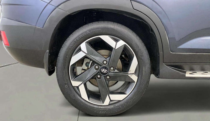 2022 Hyundai ALCAZAR 2.0 SIGNATURE (O) AT 6STR, Petrol, Automatic, 74,783 km, Right Rear Wheel