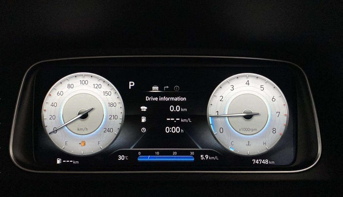 2022 Hyundai ALCAZAR 2.0 SIGNATURE (O) AT 6STR, Petrol, Automatic, 74,783 km, Odometer Image