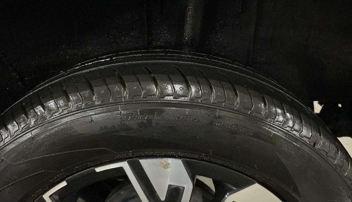 2022 Renault Kiger RXZ AMT, Petrol, Automatic, 3,426 km, Left Rear Tyre Tread
