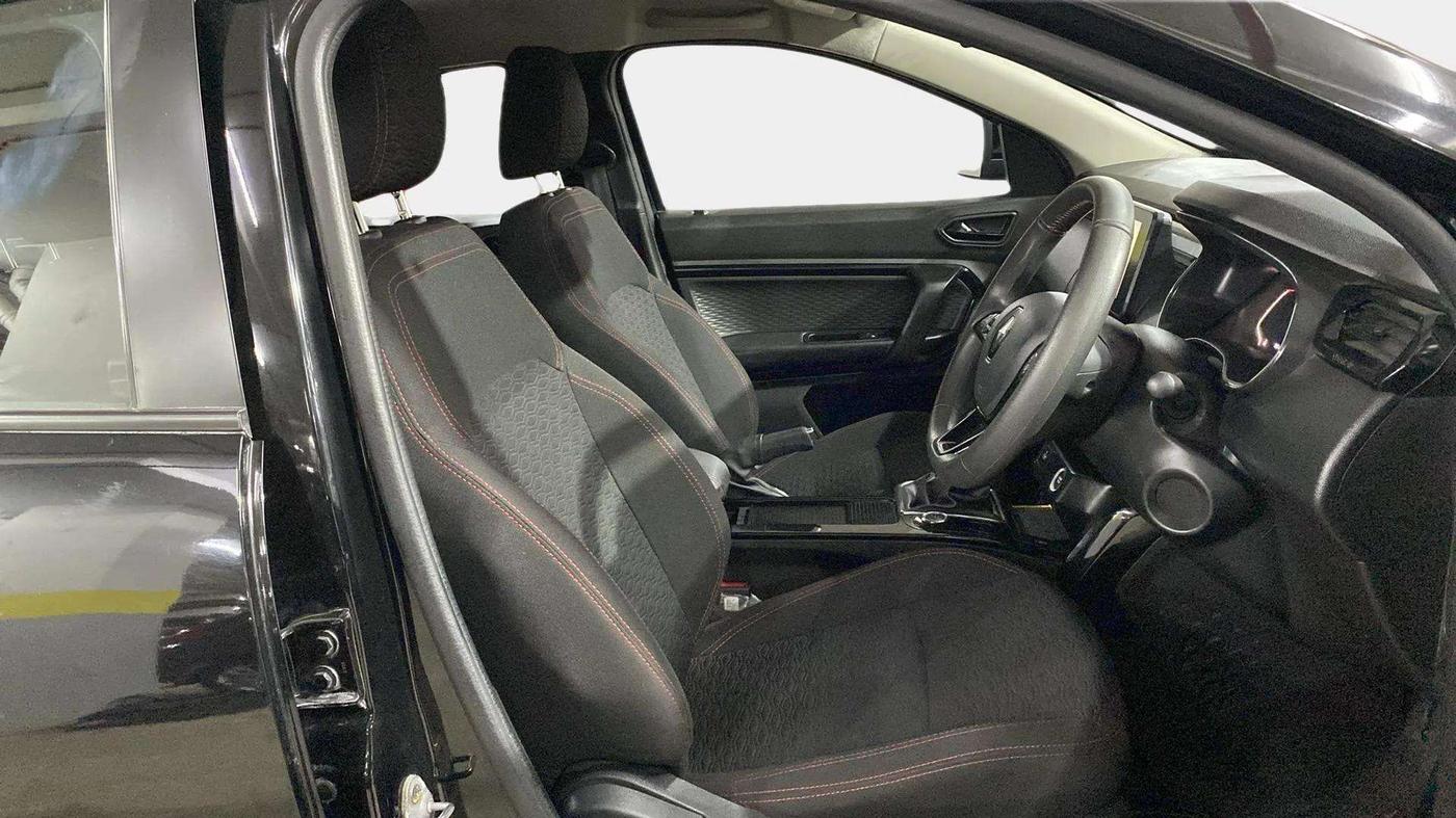 2022 Renault Kiger RXZ AMT, Petrol, Automatic, 3,426 km, Right Side Front Door Cabin