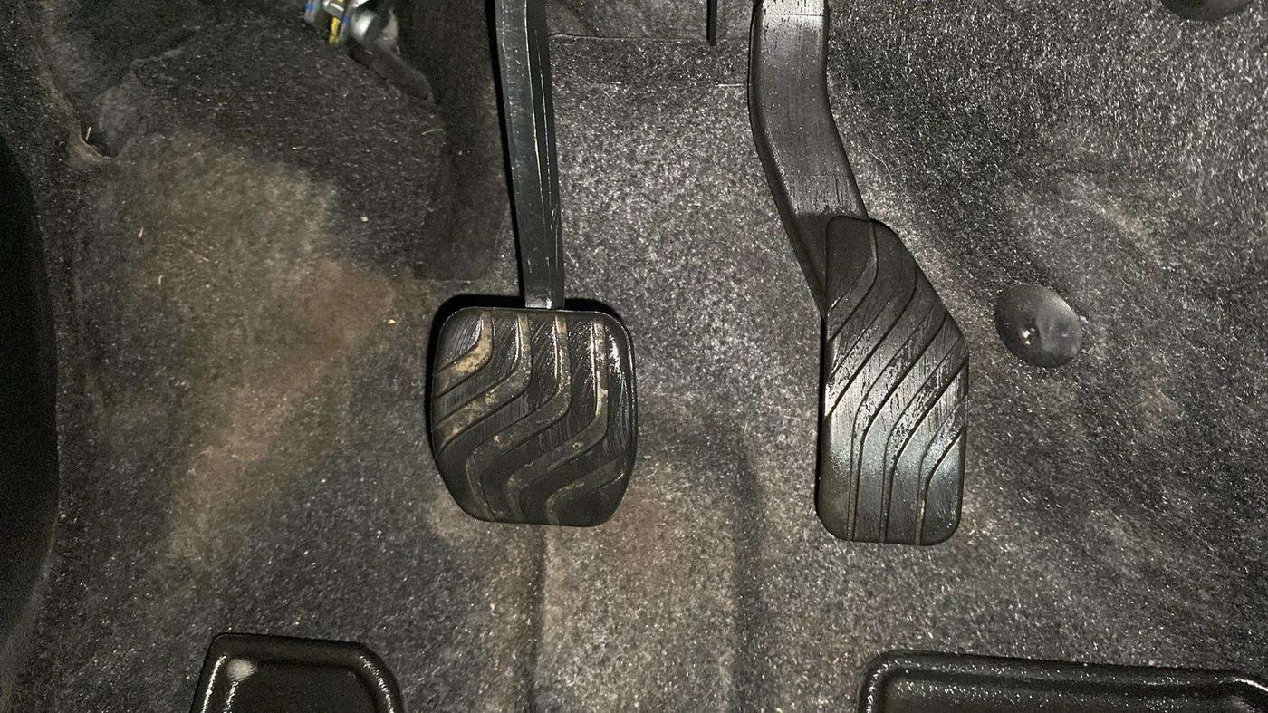 2022 Renault Kiger RXZ AMT, Petrol, Automatic, 3,426 km, Pedals