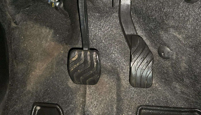2022 Renault Kiger RXZ AMT, Petrol, Automatic, 3,426 km, Pedals