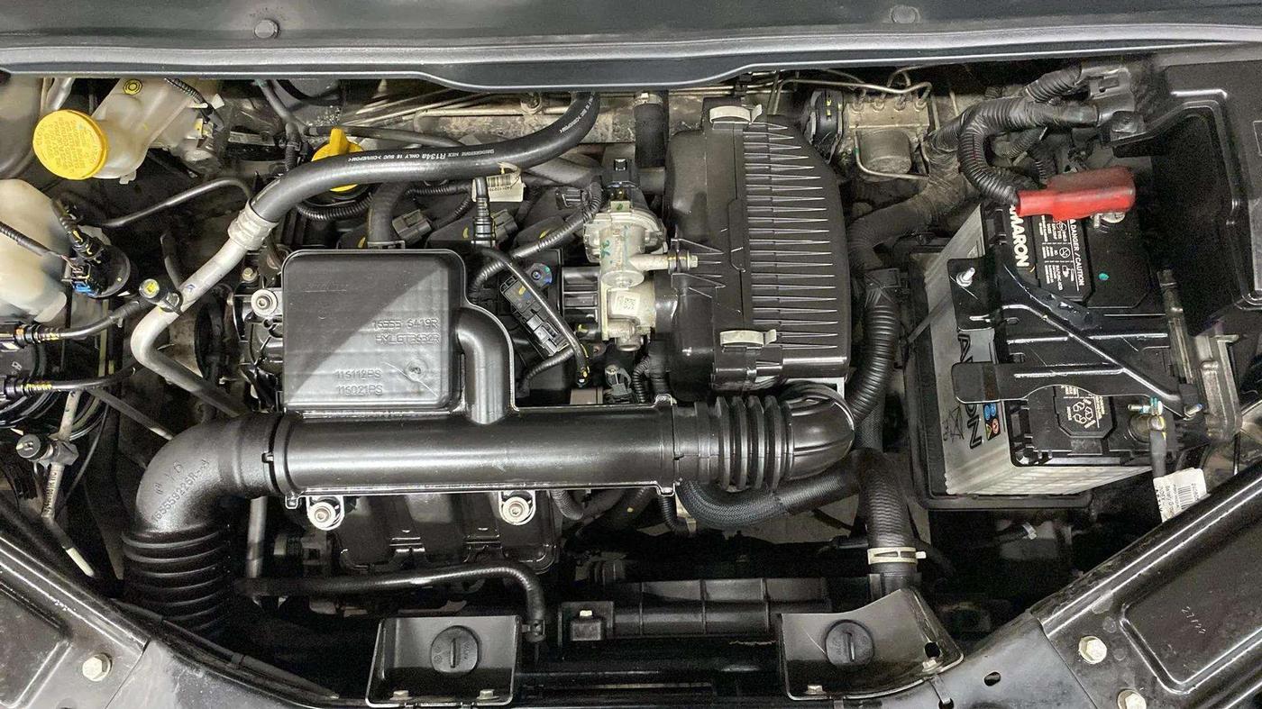 2022 Renault Kiger RXZ AMT, Petrol, Automatic, 3,426 km, Engine View