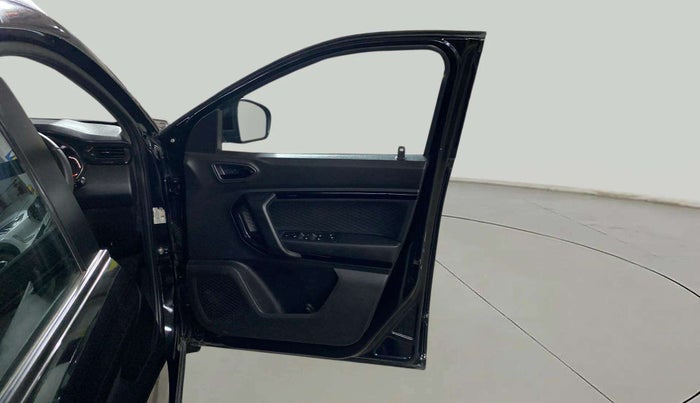 2022 Renault Kiger RXZ AMT, Petrol, Automatic, 3,426 km, RHS Front Door