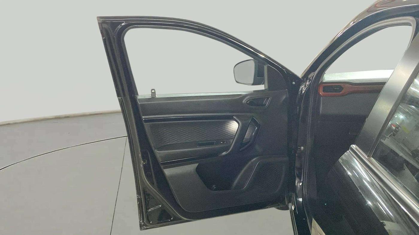 2022 Renault Kiger RXZ AMT, Petrol, Automatic, 3,426 km, LHS Front Door
