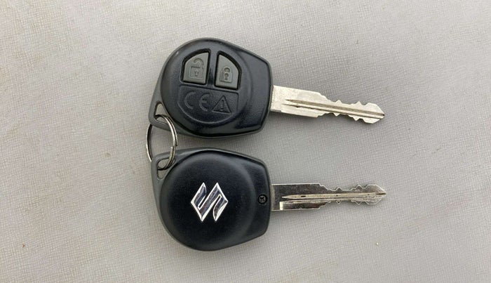 2018 Maruti Baleno DELTA PETROL 1.2, Petrol, Manual, 48,440 km, Key Close Up