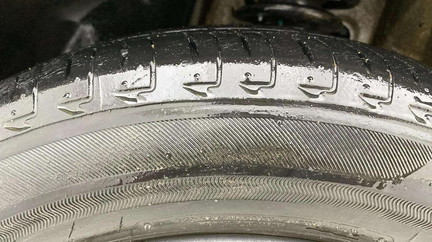 2021 Maruti IGNIS SIGMA 1.2, Petrol, Manual, 16,176 km, Left Front Tyre Tread