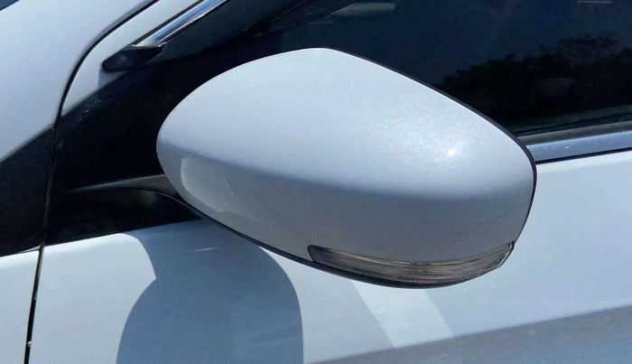 2019 Maruti Ciaz ZETA DIESEL 1.5, Diesel, Manual, 71,590 km, Left rear-view mirror - Slight misalignment