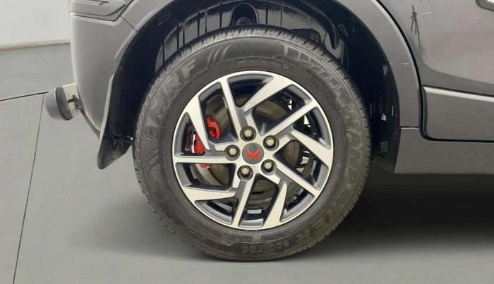 2023 Mahindra XUV300 W8 (O) 1.2 PETROL, Petrol, Manual, 9,432 km, Right Rear Wheel