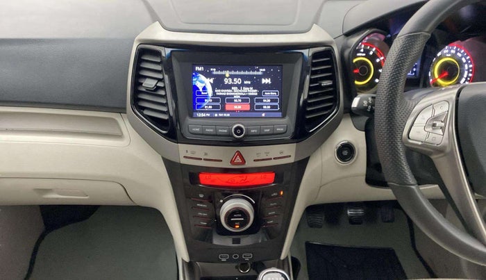2023 Mahindra XUV300 W8 (O) 1.2 PETROL, Petrol, Manual, 9,432 km, Air Conditioner