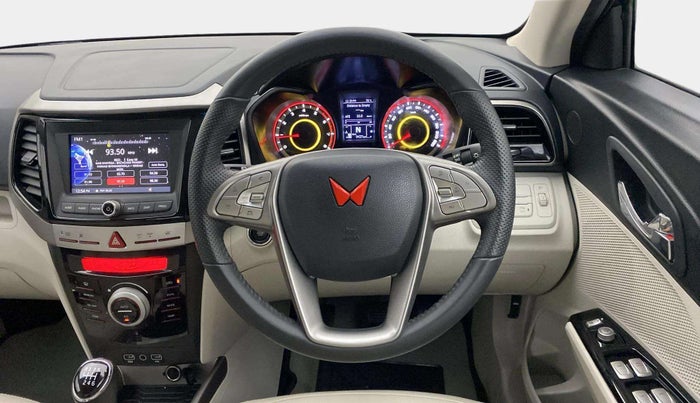 2023 Mahindra XUV300 W8 (O) 1.2 PETROL, Petrol, Manual, 9,432 km, Steering Wheel Close Up