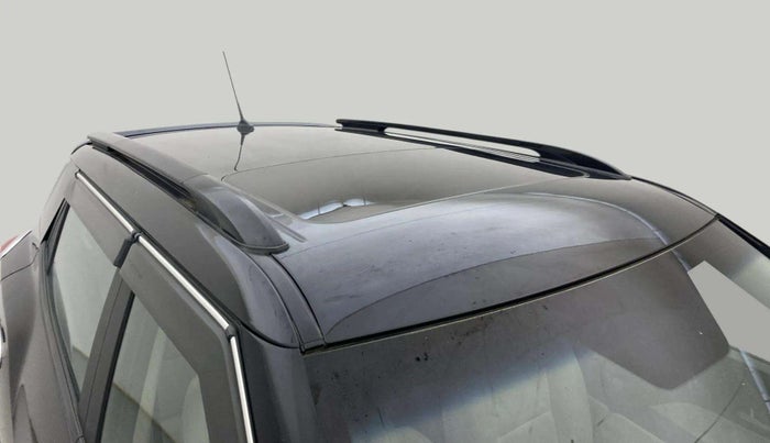 2023 Mahindra XUV300 W8 (O) 1.2 PETROL, Petrol, Manual, 9,432 km, Roof