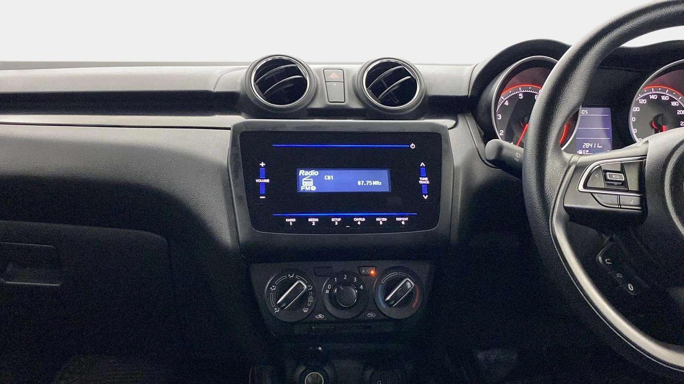 2021 Maruti Swift VXI, Petrol, Manual, 28,489 km, Air Conditioner