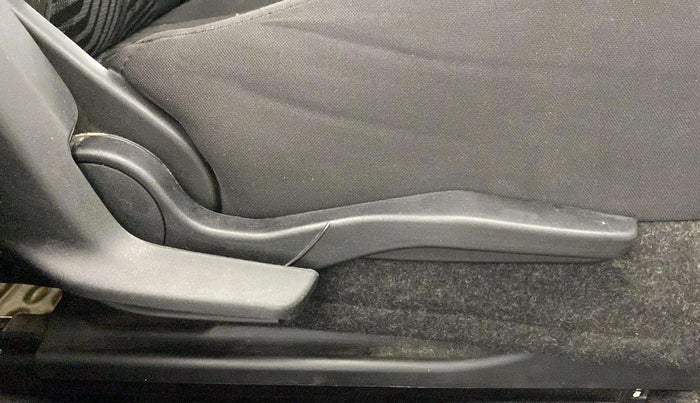 2021 Maruti Swift VXI, Petrol, Manual, 28,401 km, Driver Side Adjustment Panel