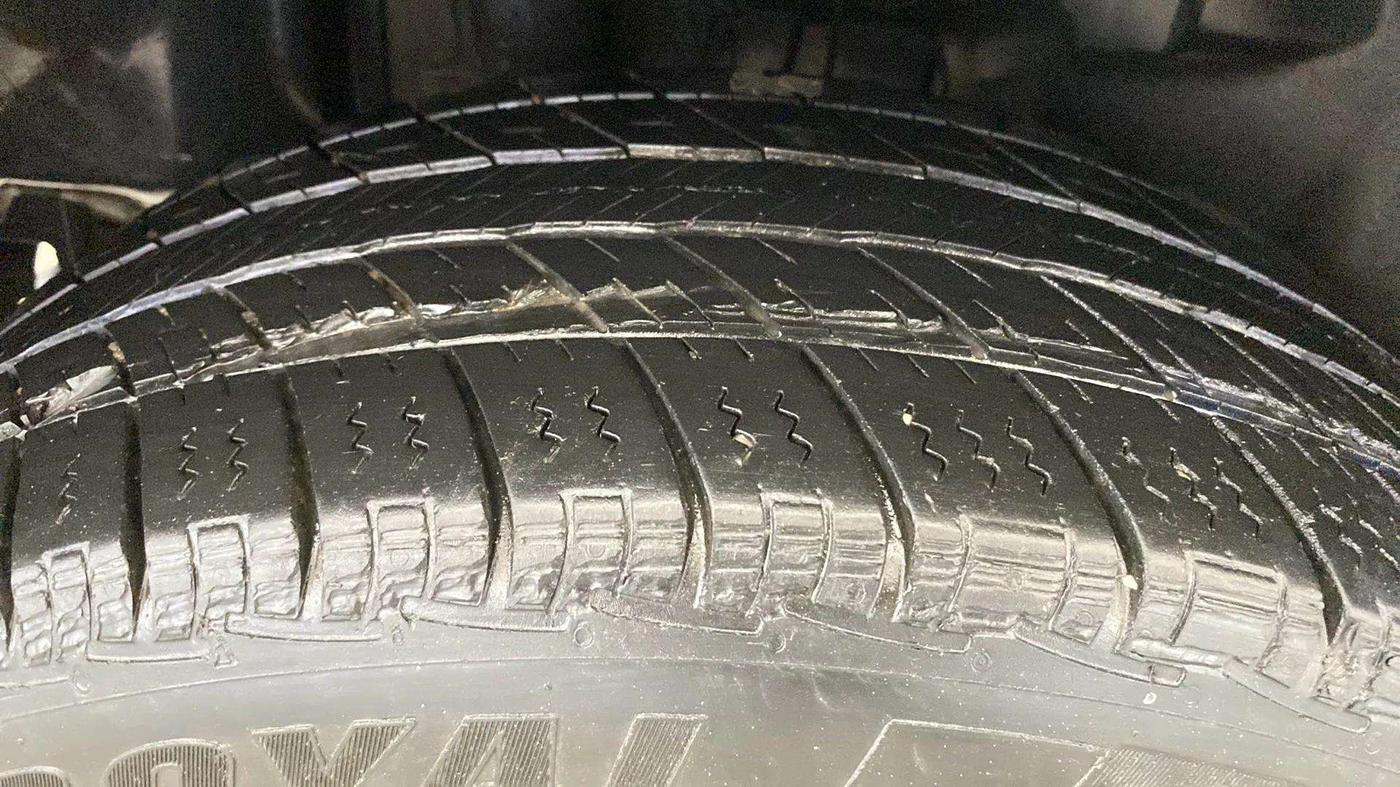 2021 Maruti Swift VXI, Petrol, Manual, 28,489 km, Right Rear Tyre Tread