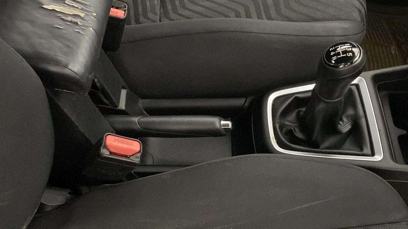 2021 Maruti Swift VXI, Petrol, Manual, 28,489 km, Gear Lever