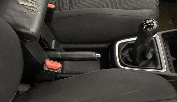 2021 Maruti Swift VXI, Petrol, Manual, 28,401 km, Gear Lever