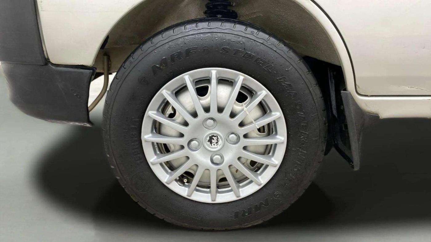 2020 Maruti Eeco 5 STR WITH A/C+HTR, Petrol, Manual, 60,827 km, Left Front Wheel