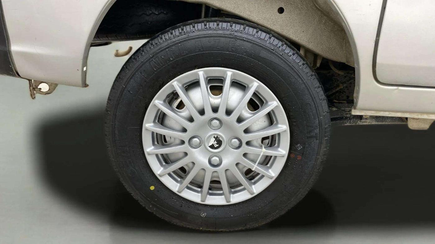 2020 Maruti Eeco 5 STR WITH A/C+HTR, Petrol, Manual, 60,827 km, Right Rear Wheel