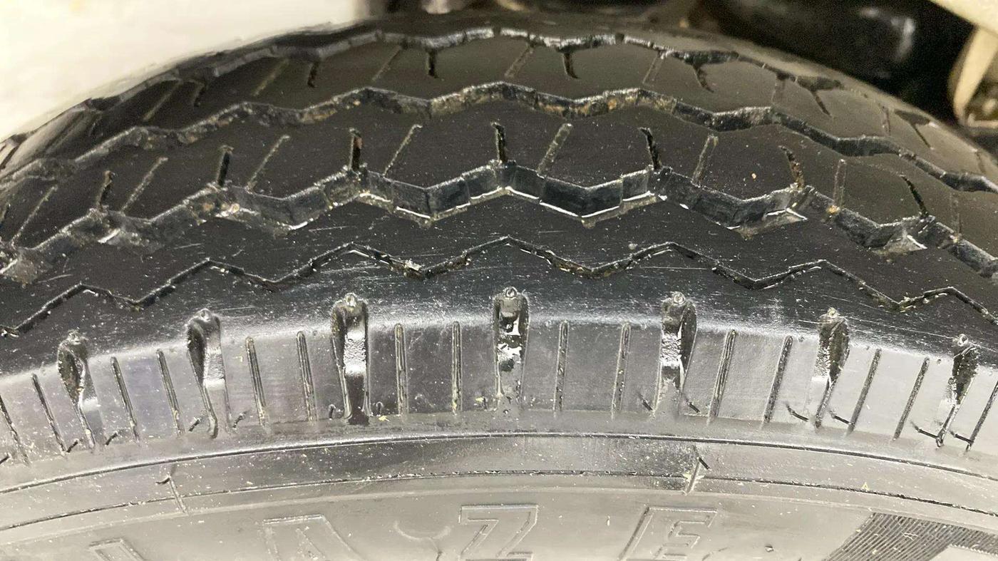2020 Maruti Eeco 5 STR WITH A/C+HTR, Petrol, Manual, 60,827 km, Right Rear Tyre Tread