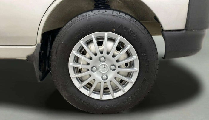 2020 Maruti Eeco 5 STR WITH A/C+HTR, Petrol, Manual, 60,827 km, Right Front Wheel