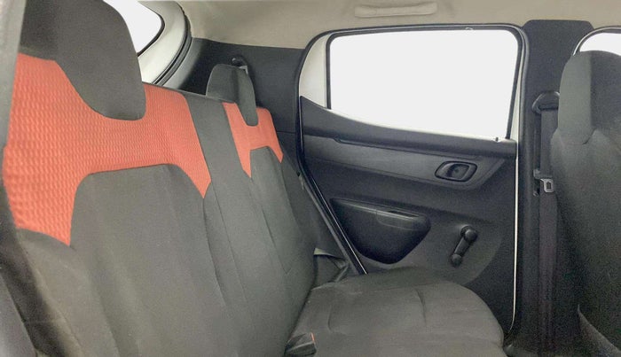 2016 Renault Kwid RXL, Petrol, Manual, 31,226 km, Right Side Rear Door Cabin