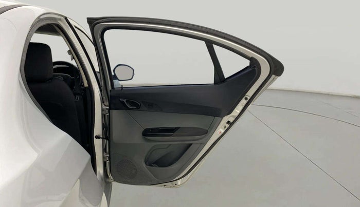 2018 Tata TIGOR XT PETROL, Petrol, Manual, 62,309 km, RHS Rear Door