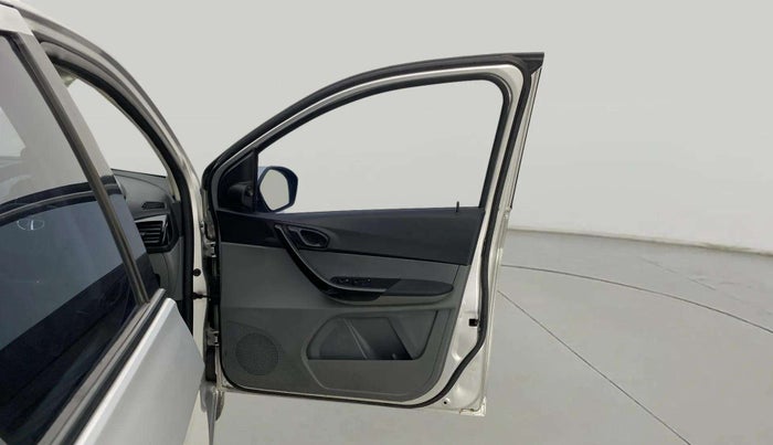 2018 Tata TIGOR XT PETROL, Petrol, Manual, 62,309 km, RHS Front Door
