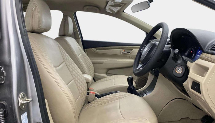 2021 Maruti Ciaz SIGMA 1.5 SHVS MT  PETROL, Petrol, Manual, 34,731 km, Right Side Front Door Cabin