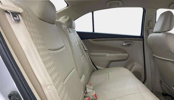 2021 Maruti Ciaz SIGMA 1.5 SHVS MT  PETROL, Petrol, Manual, 34,731 km, Right Side Rear Door Cabin