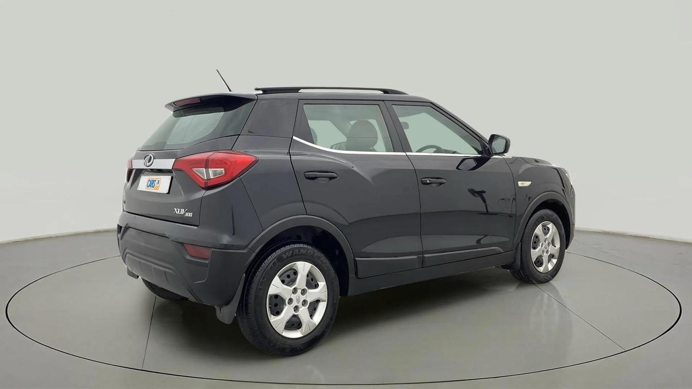 2019 Mahindra XUV300 W6 1.5 DIESEL, Diesel, Manual, 39,545 km, Right Back Diagonal