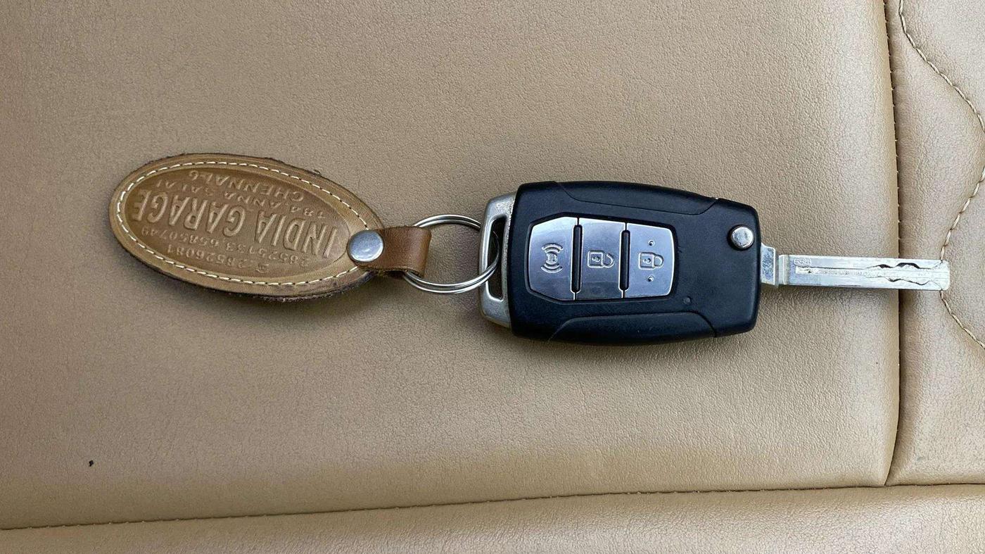 2019 Mahindra XUV300 W6 1.5 DIESEL, Diesel, Manual, 39,545 km, Key Close Up