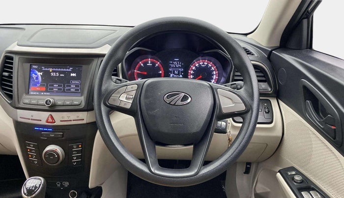2019 Mahindra XUV300 W6 1.5 DIESEL, Diesel, Manual, 39,526 km, Steering Wheel Close Up