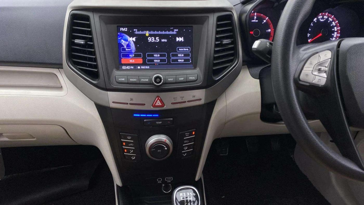 2019 Mahindra XUV300 W6 1.5 DIESEL, Diesel, Manual, 39,545 km, Air Conditioner