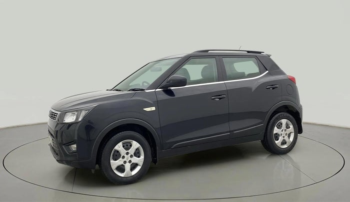 2019 Mahindra XUV300 W6 1.5 DIESEL, Diesel, Manual, 39,526 km, Left Front Diagonal